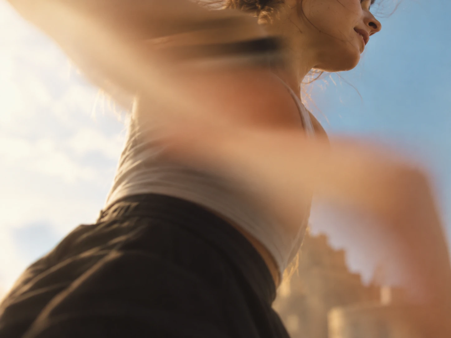 Sunlight and movement in the anyway closing brand photograph